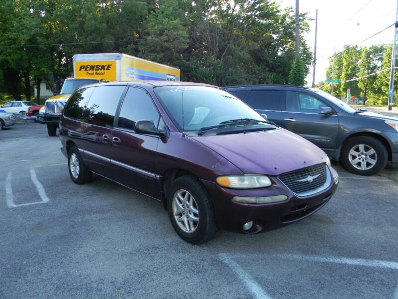 1998 Chrysler Town and Country LX