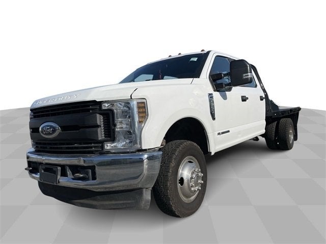 2019 Ford F-350 Super Duty Chassis Cab XL