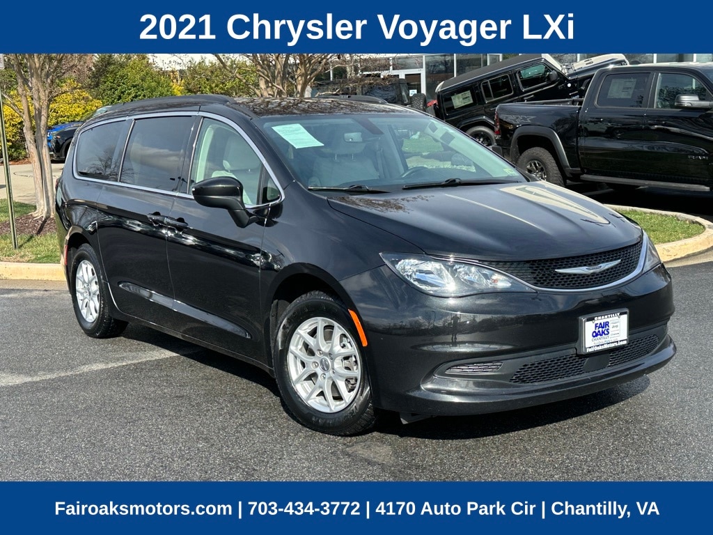 2021 Chrysler Voyager 