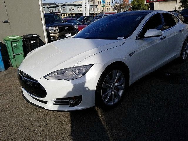 2015 Tesla Model S Performance